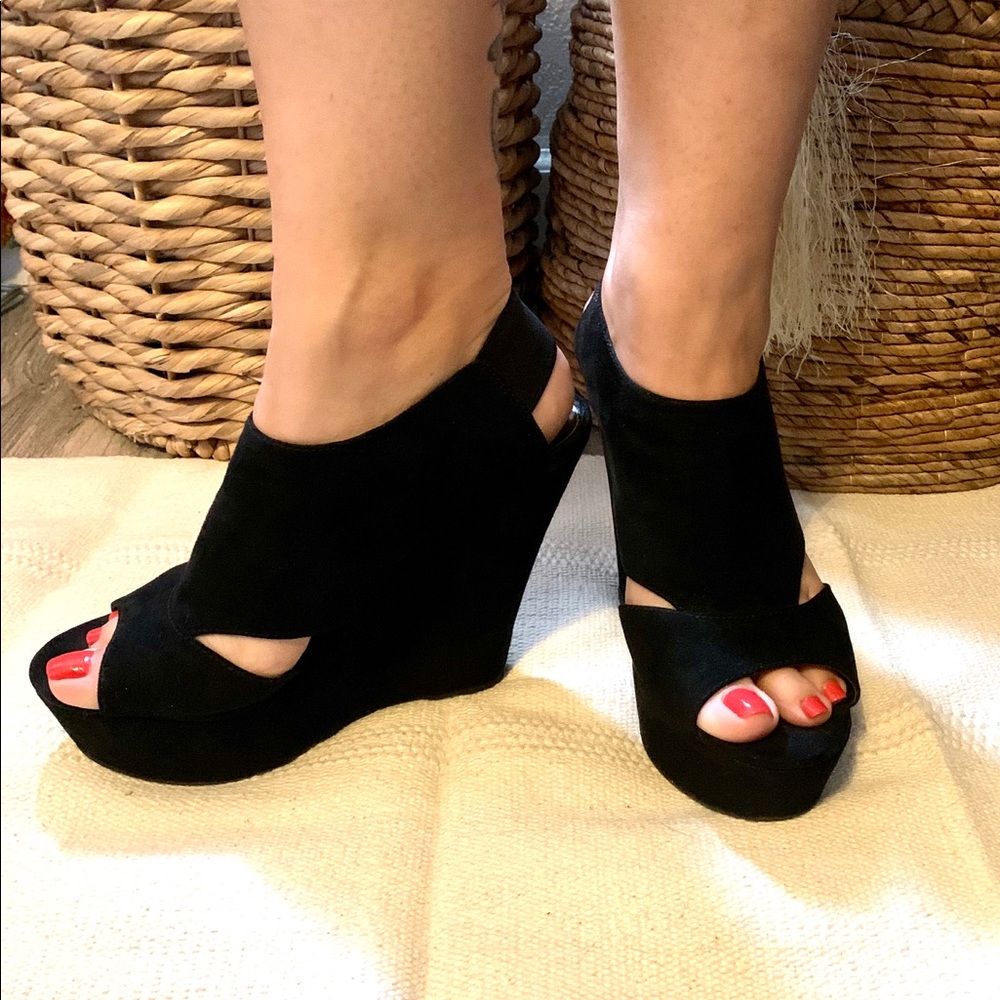 Madden girl black wedges